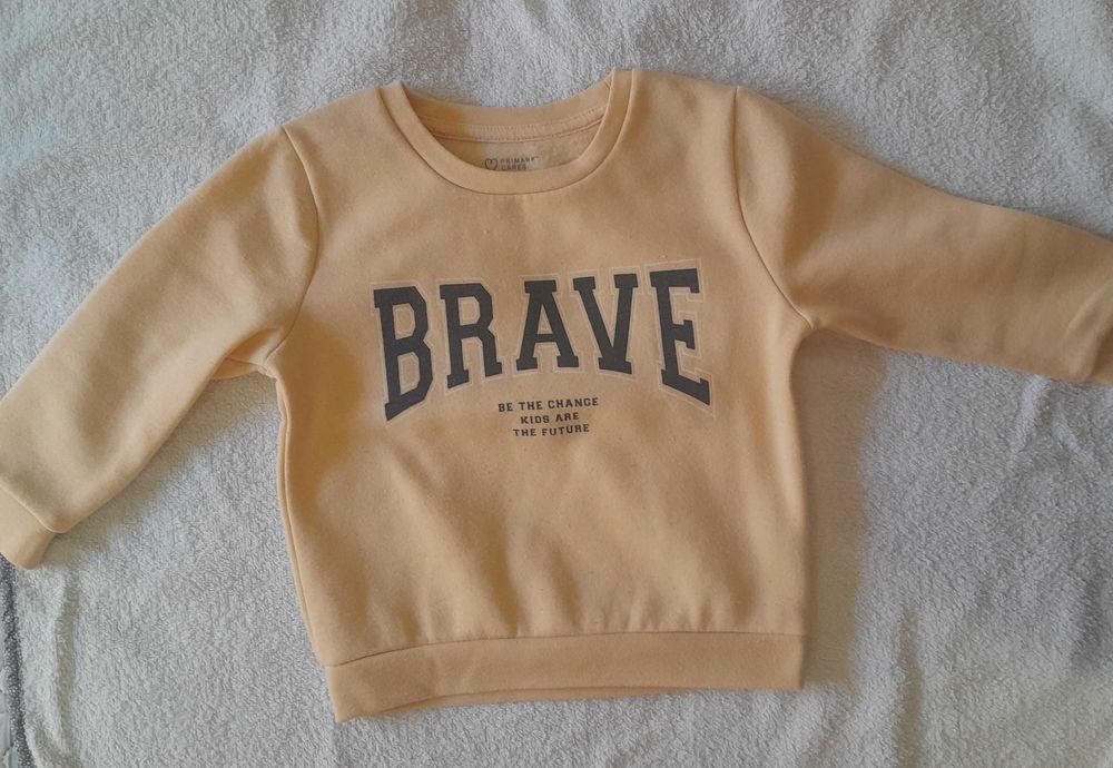 Várias peças roupa criança
