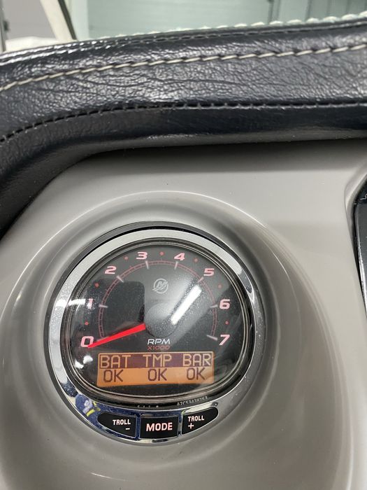 Chaparral Suncoast 210