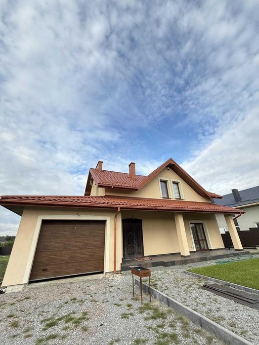 Продаж будинку з ремонтом біля Львова (с.Ременів)