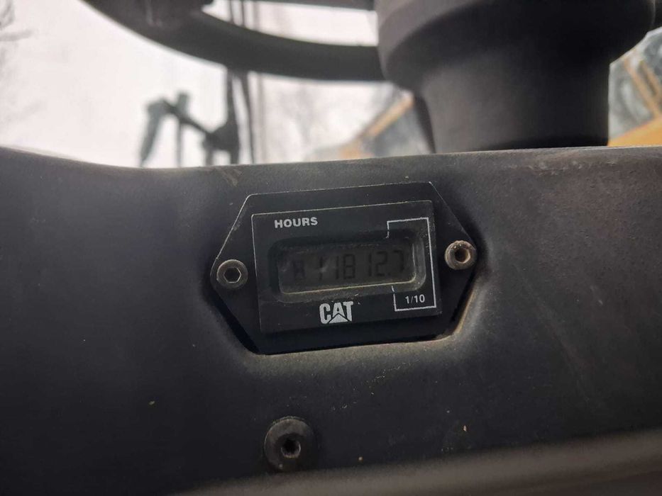 Ładowarka Catepilar 906, widlak terenowy CAT