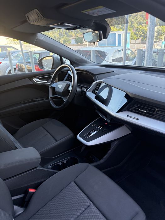 Audi Q4 - Etron (Com garantia AUDI)