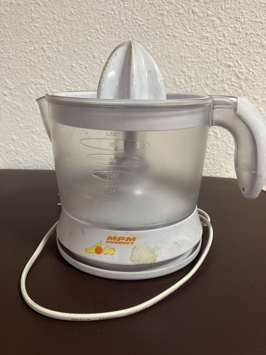 Sprzedam wyciskacz do cytrusów firmy MPM.