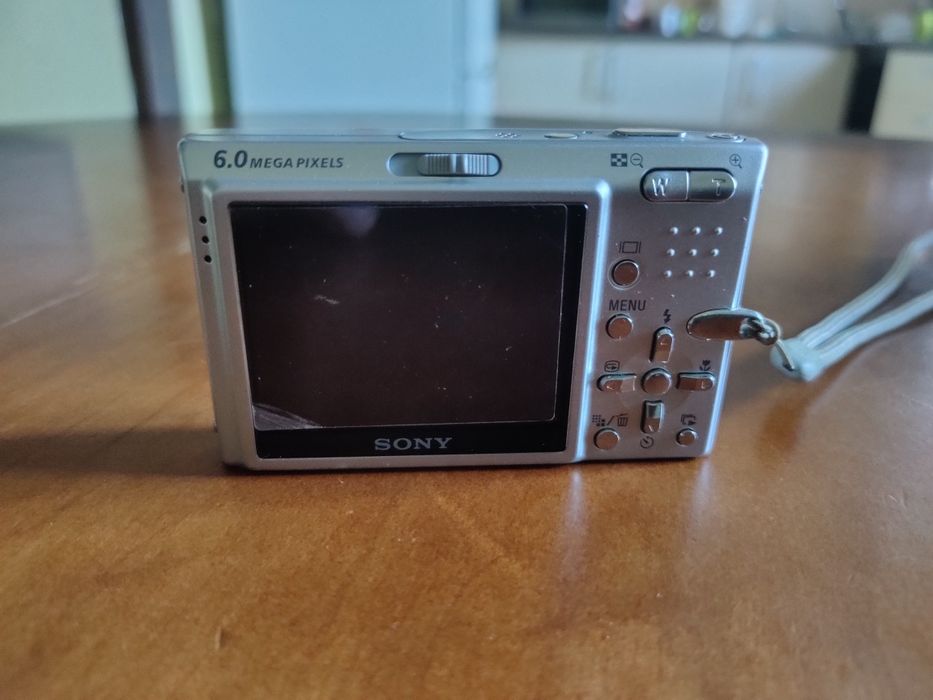 sony dsc t9 - купить фототехнику, видеоаппаратуру - Цена на OLX.ua
