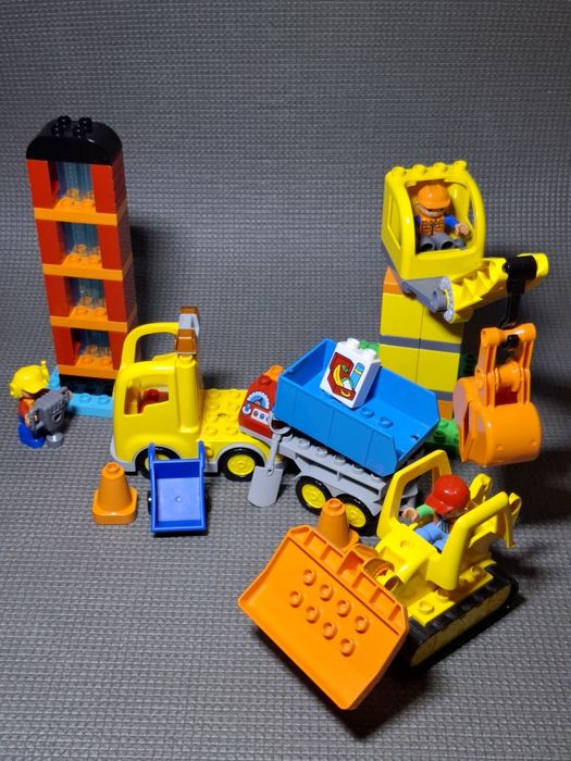 Конструктор Lego Duplo Велике будівництво 10813 в стані нового