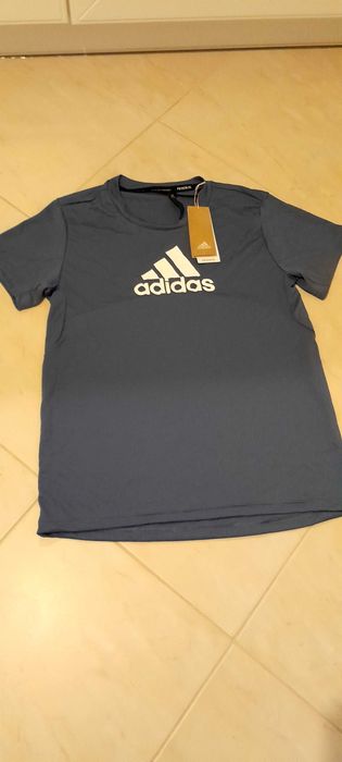 T-Shirt Adidas damski Nowy