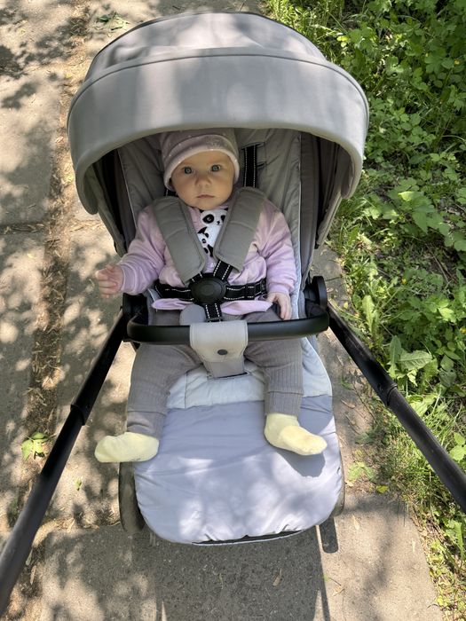 Продам каляску прогулянкову Carelo