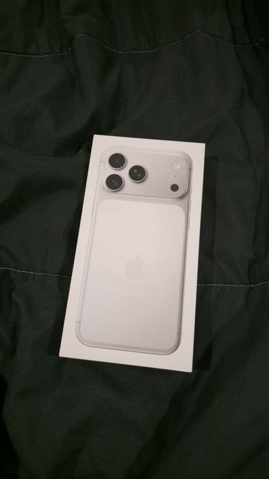 iPhone 17 pro max