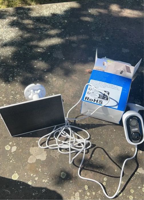 Camera de vigilancia a energia solar