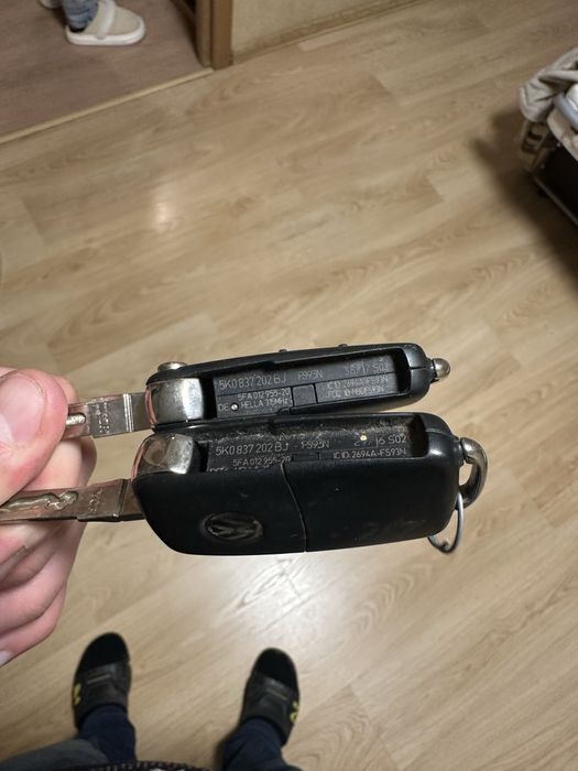 Оригінальні Ключі від авто Фоксваген Джета 6