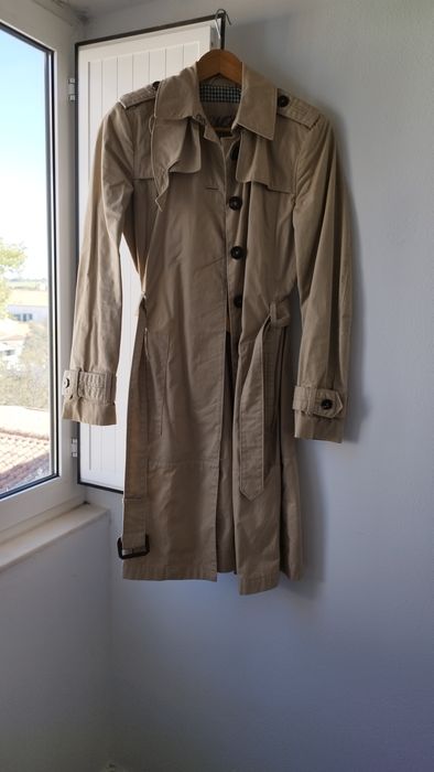 Gabardina beije Mango