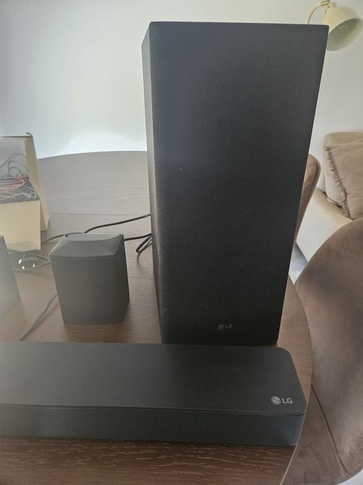 Sistema som LG Soundbar + colunas + Subwoofer