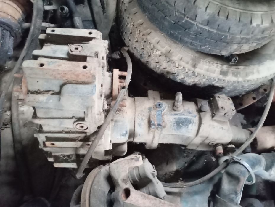Skrzynia reduktor jazdy Komatsu PW95