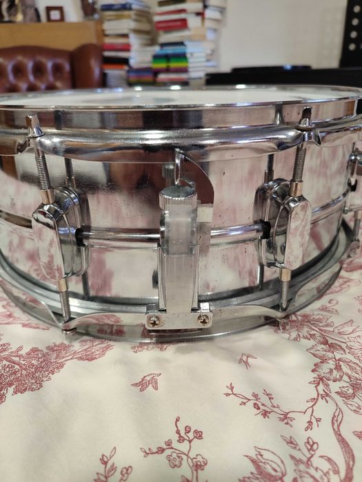 Tarola de aço 14" praticamente nova!