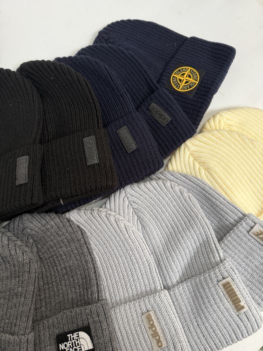 Весняно-осіння  жіноча шапочка