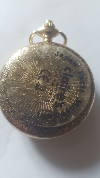 Relógio  de  bolso com bonita  estrutura  em Prata