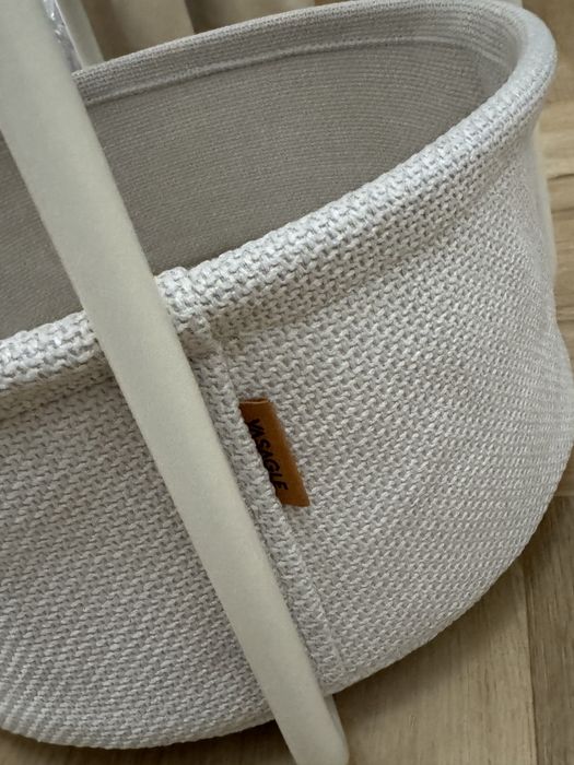 Stolik kawowy z gazetnikiem beżowy