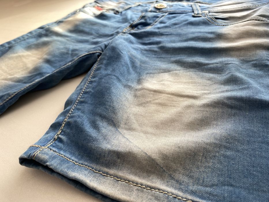 Жіночі джинсові шорти