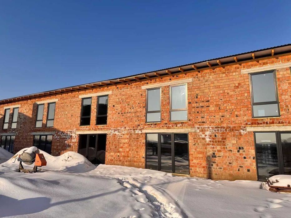 ЗБУДОВАНИЙ ТАУНХАУС за вигідною ціною в дуже хорошій локації!