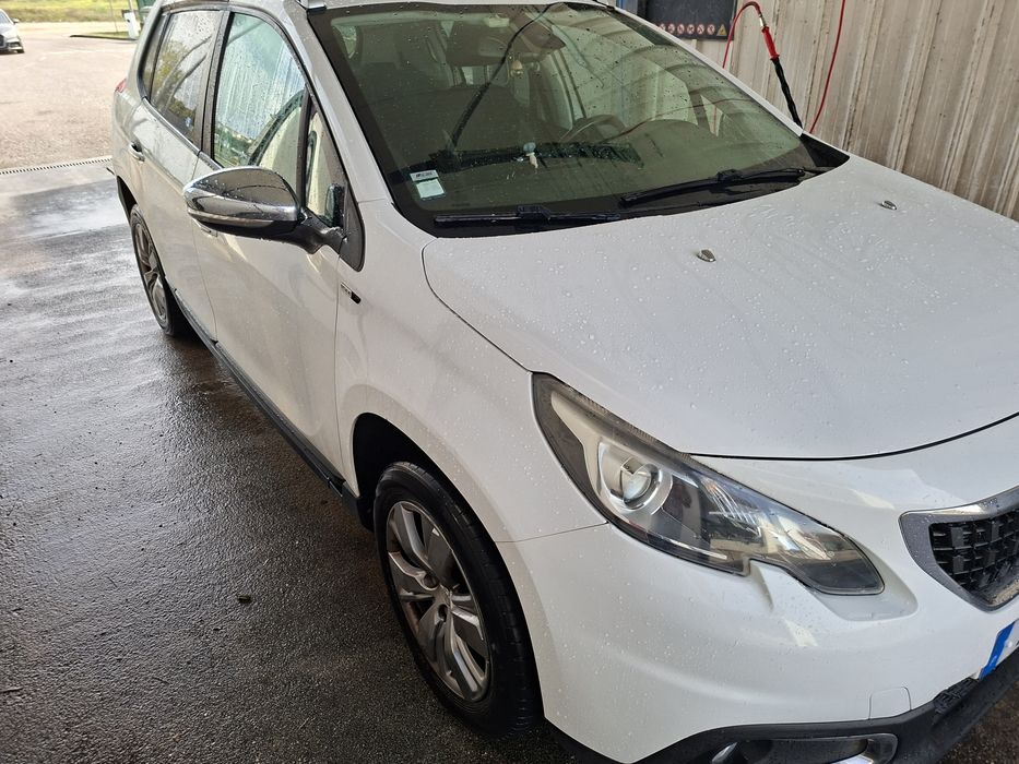 Peugeot 2008 1.2 gasolina