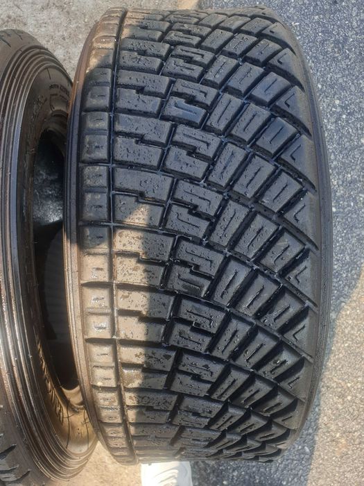 pneus  de asfalto jante 18 pirelli. mitsubishi