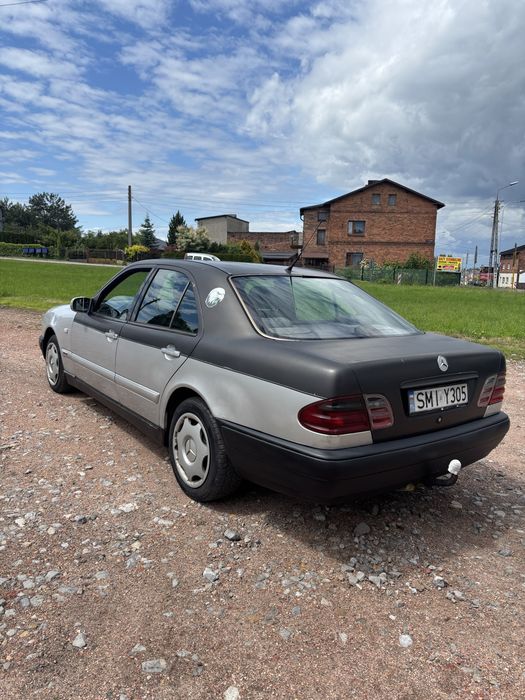 Mercedes-Benz E klasa 2.0 benzyna/Hak