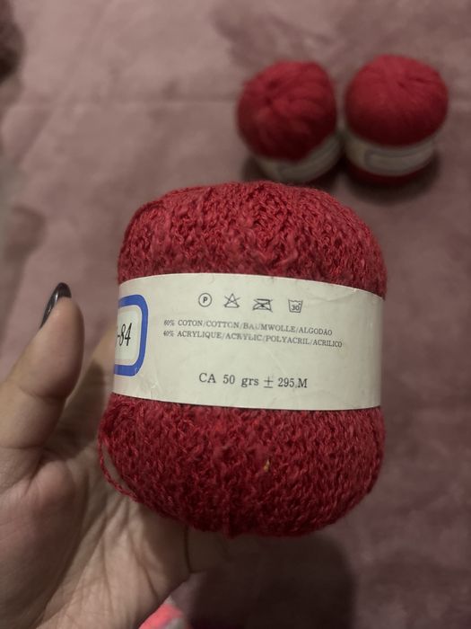 Novelos vermelho 50 gramas 295 metros 60% algodão