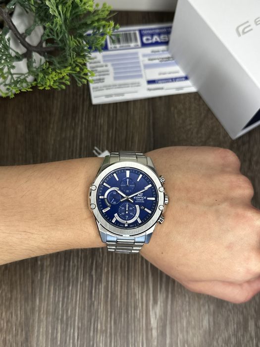 З гарантією / Новий оригінальний Casio Edifice EFR-S567D-2A