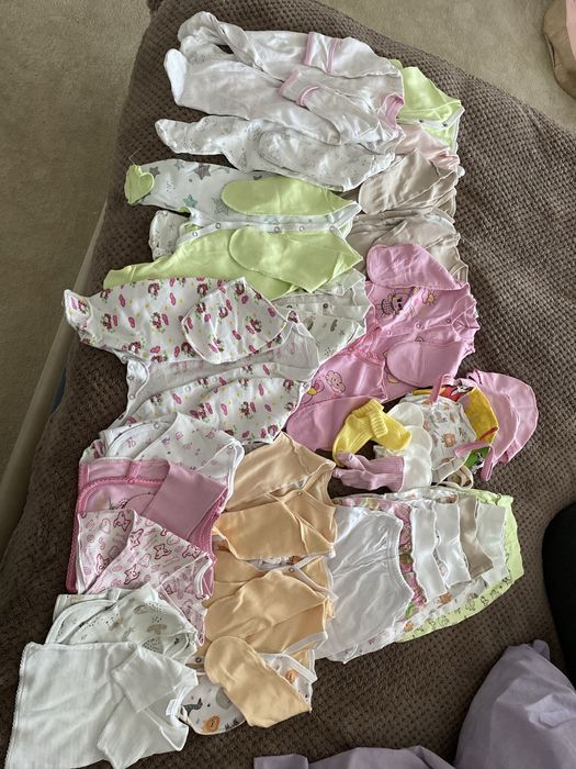 Віддам безкоштовно одя для новонароджених