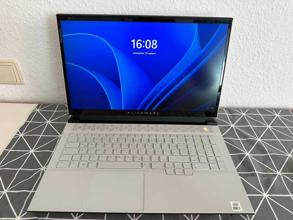Alienware M17 R3