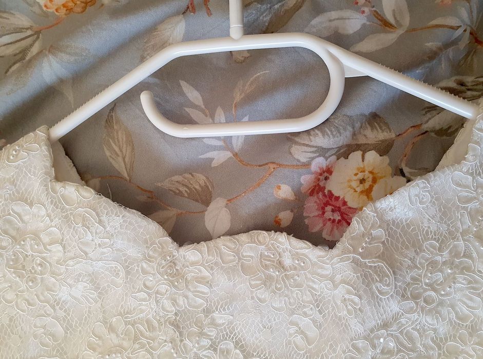 Vestido de noiva em renda e tule e estilo bailarina - Branco