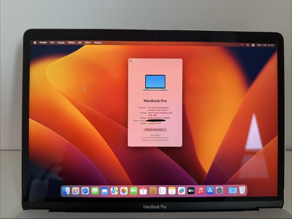MacBook Pro 13” 2017 8 GB RAM / 128 GB SSD
