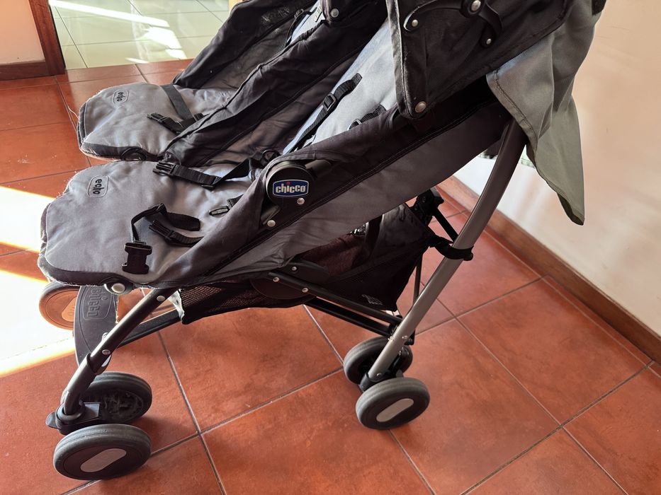 Carrinho de gémeos da chico