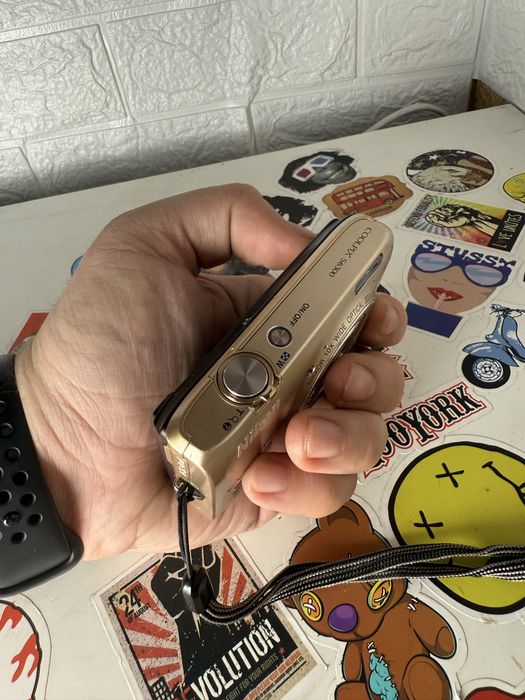 Цифровий фотоапарат Nikon s6300 16 mpx