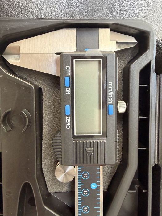 oryginalna suwmiarka cyfrowa iFixit Digital Caliper 150 mm (6”)