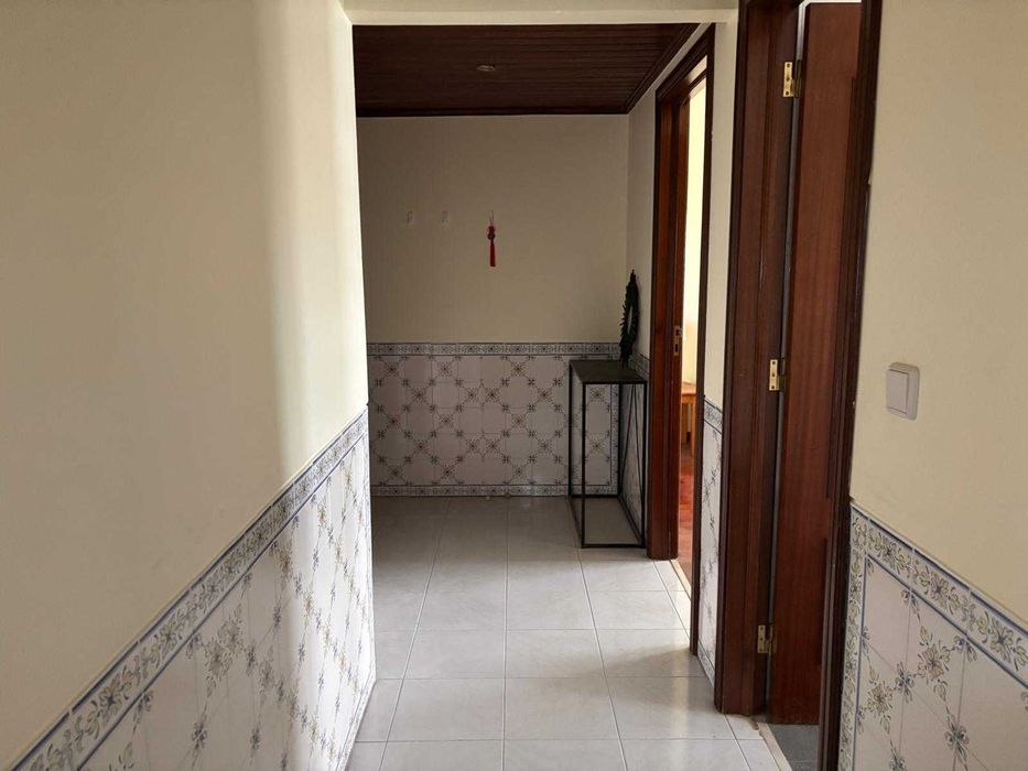 T2 Parque das Nações - Arrendamento, estacionamento e mobilado