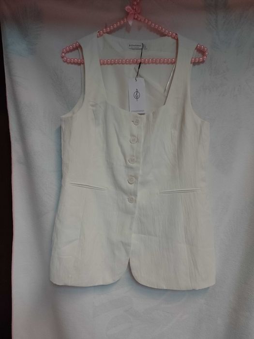 (40/L) Stradivarius/ Ekskluzywna kamizelka garniturowa z Madrytu, NOWA