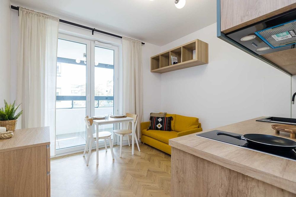 Nowoczesne studio z kuchnią i balkonem obok SKM i M2 Bródno