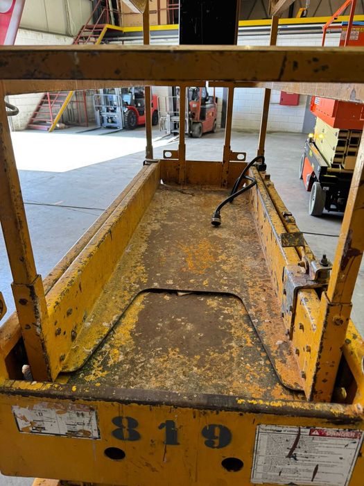 Plataforma Elevatória elétrica (usada) Optimum 8