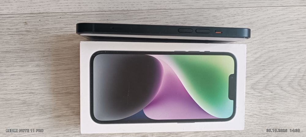 iPhone 14на 128 как новый неверлок покупал новым ребёнку