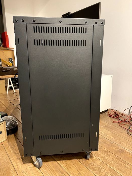 Wzmacniacz radiowęzłowy MRS 150W, Sterownik DMX LIGHT4ME, Szafa RACK19