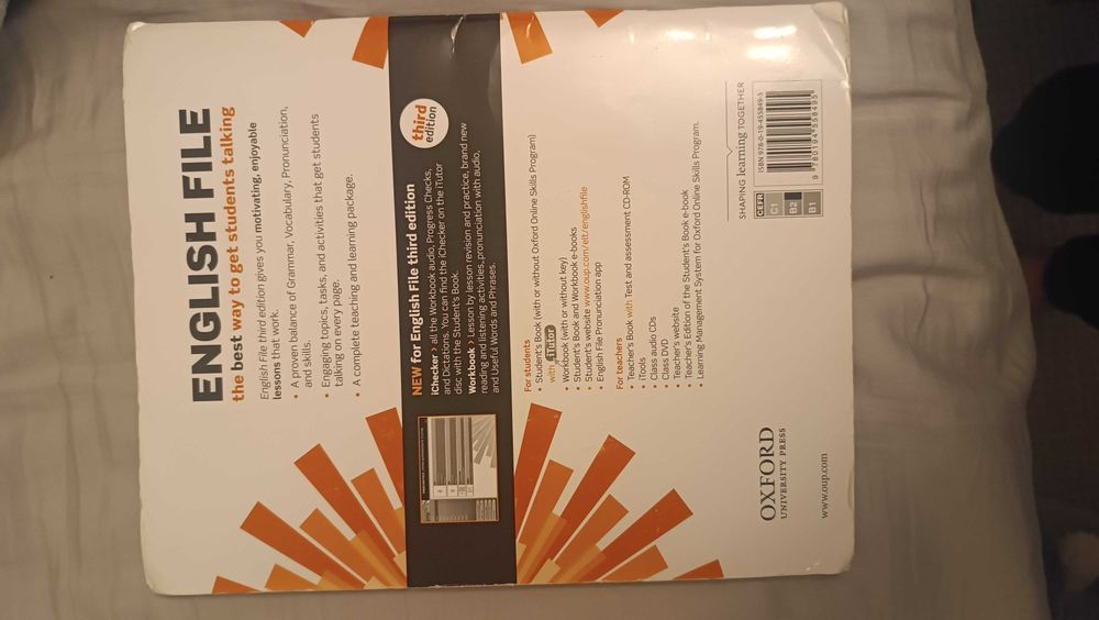 ENGLISH FILE upper-intermediate - student's book + workbook