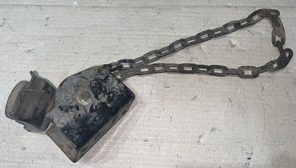 Toyota Land Cruiser Prado 150 2009- кріплення запасного колеса KU1052