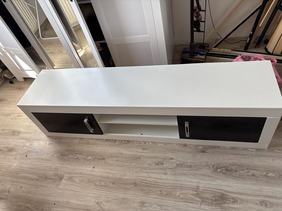 Komoda pod telewizor