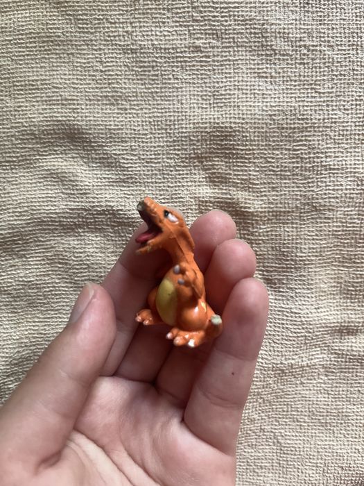 Figurki pokemon Żółw Blastoise i smoka Charizard