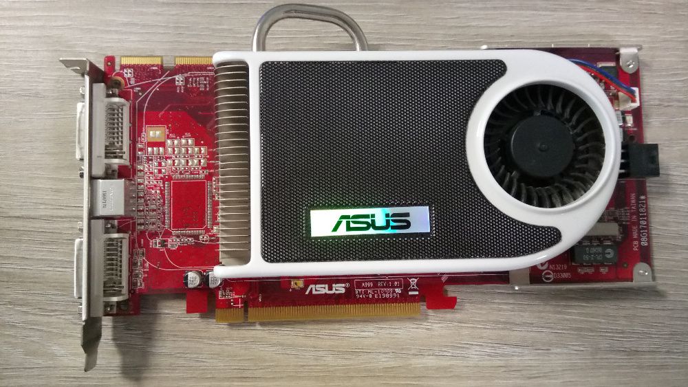 Продам видеокарту ASUS EAX1950PRO/HTDP/256M 256MB