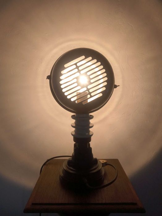 lampa stojąca industrialna loft reflektor