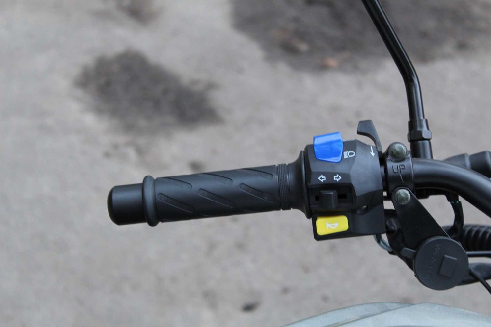 Мотоцикл SPARK SP200R-33