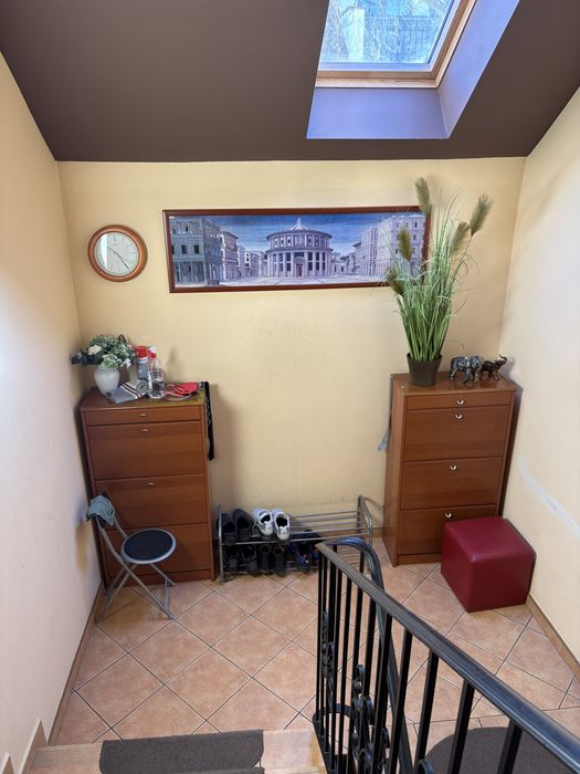 Szafki na buty x2 sztuki +obraz dorzucam  w graty się zegar ze zdjęcia