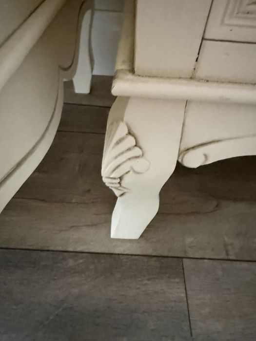 Witryna w stylu prowansalskim vintage schabby chic retro rzeźbiona