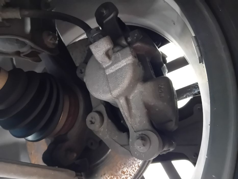 Pinça travão / maxila de travão frente esquerda CITROËN C4 III